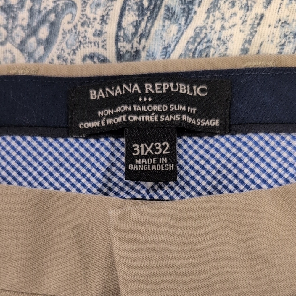 Banana Republic Men's Khaki Chinos